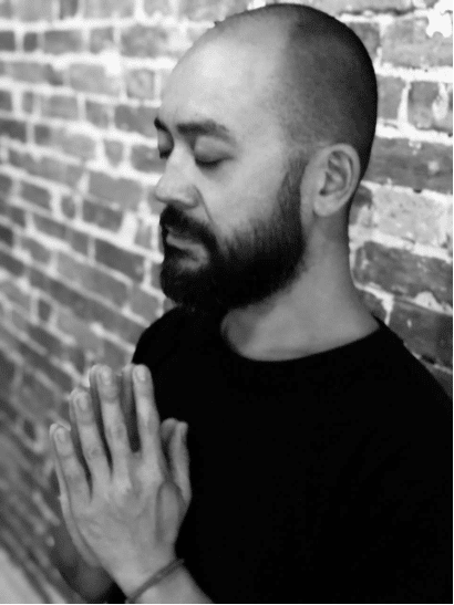 Fred Fred prof de yoga Hatha, Yin et Yoga Nidra, Vinyasa